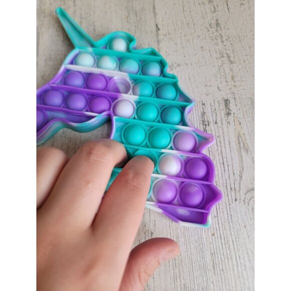 Unicorn pop it purple blue silicone toy figure fidget - Picture 8 of 8